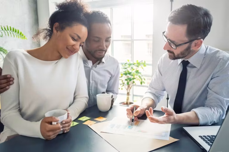 Best Mortgage Lenders in 2025: Rates, Reviews & What to Look For