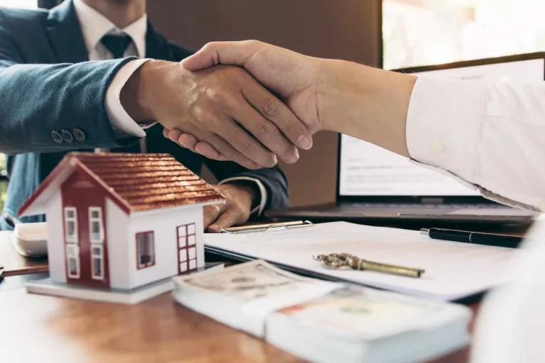 Best Real Estate Crowdfunding Platforms for Passive Income in 2025